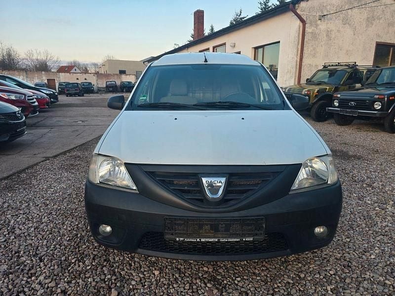 Gebraucht Dacia Logan Ambiance 86 PS (63 kW) 2011 Weiß Limousine