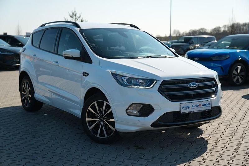 Gebraucht Ford Kuga ST-Line 150 PS (110 kW) 2018 Weiß SUV