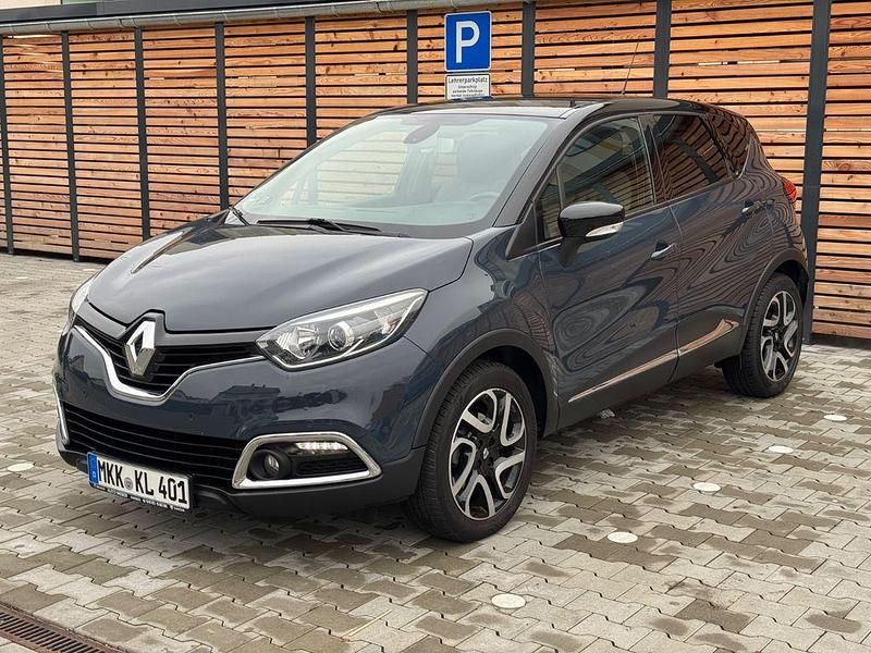 Blau Gebraucht 2015 Renault Captur Luxe SUV | 10.490 € (Fairer Preis) - Bild 1/4