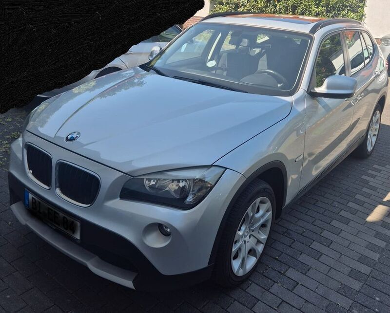 Silber Gebraucht 2010 BMW X1 SUV | 7.849 € (Teuer) - Bild 1/4
