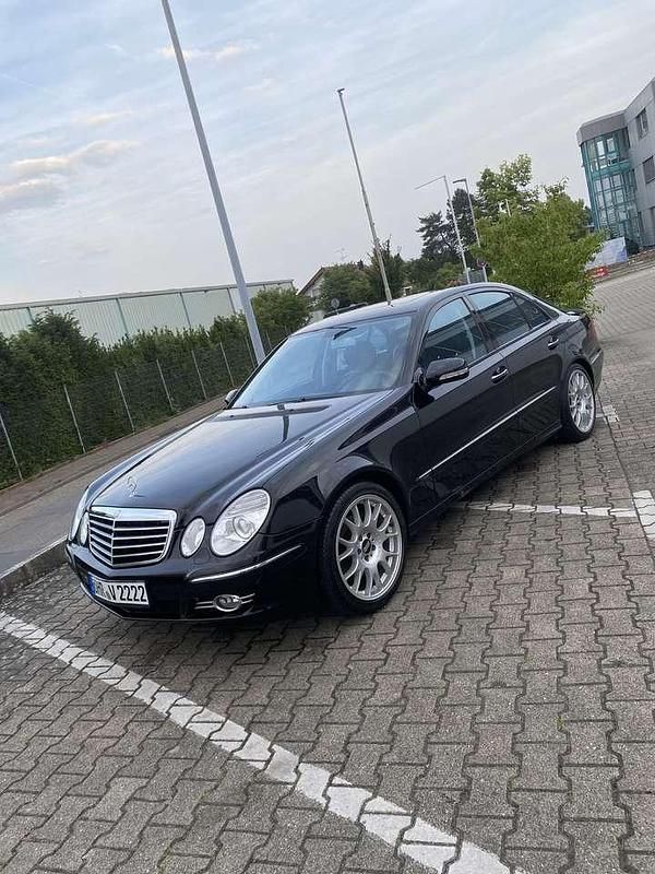 Gebraucht Mercedes E200 Avantgarde 184 PS (135 kW) 2006 Limousine