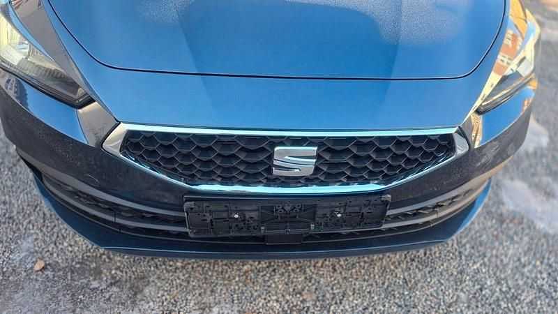 Gebraucht Seat Leon Style 150 PS (110 kW) 2022 Grau Limousine