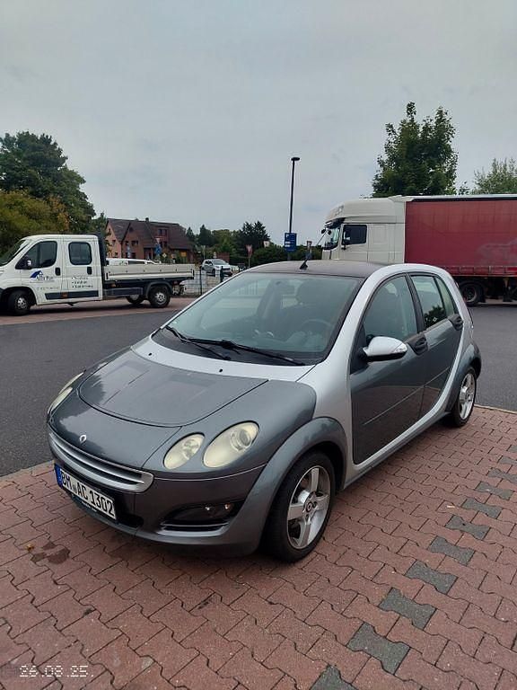 Grau Gebraucht 2006 Smart ForFour Passion Limousine | 2.100 € (Fairer Preis) - Bild 1/4