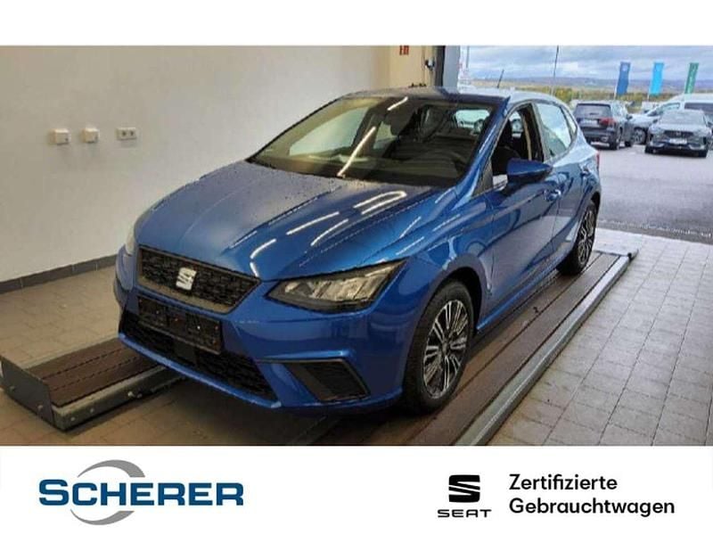 Sapphire blau metallic (metallic) Gebraucht 2024 Seat Ibiza Style Limousine | 18.480 € (Fairer Preis) - Bild 1/4