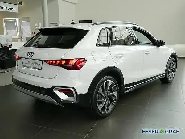 Gebraucht Audi A3 Ambiente 204 PS (150 kW) 2025 Gletscherweiß Limousine