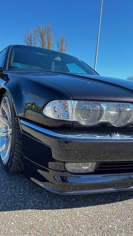 Gebraucht BMW 730 193 PS (141 kW) 2001 Schwarz Limousine