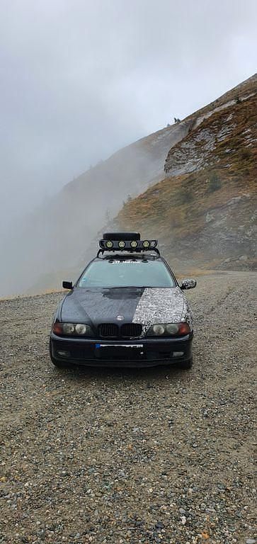 Schwarz Gebraucht 1996 BMW 520 Limousine | 2.000 € (Superpreis) - Bild 1/4