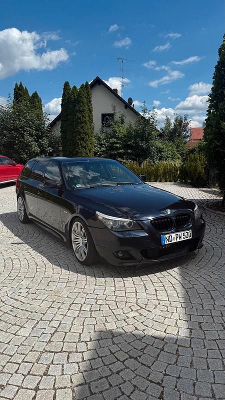 Schwarz Gebraucht 2006 BMW 530 M Sport Kombi | 7.800 € (Teuer) - Bild 1/4