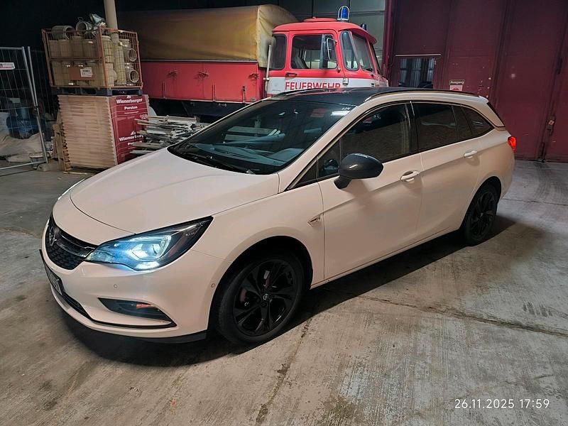 Weiß Gebraucht 2019 Opel Astra OPC Kombi | 15.500 € (Etwas zu teuer) - Bild 1/4