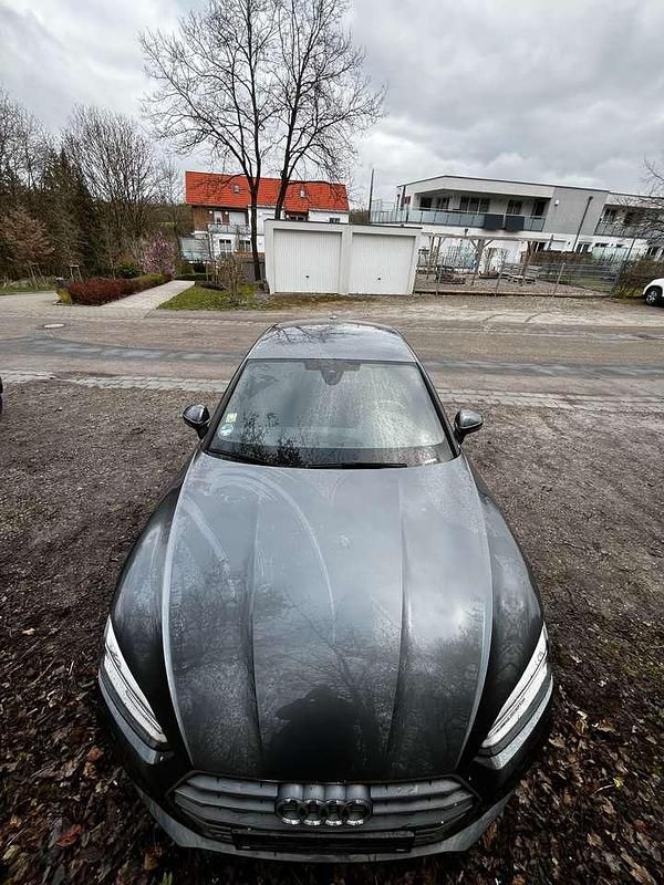 Gebraucht Audi A5 Design 190 PS (139 kW) 2018 Grau Coupé
