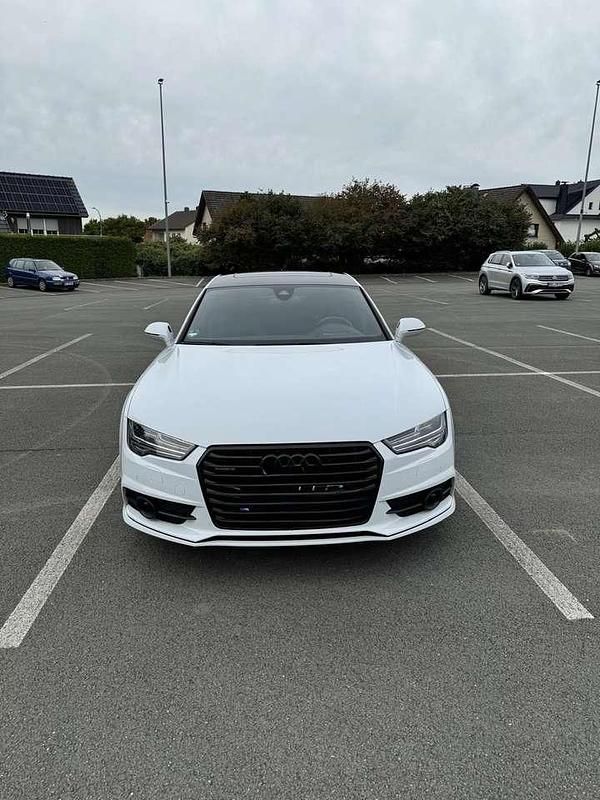 Weiß Gebraucht 2018 Audi A7 Competition Coupé | 29.500 € (Superpreis) - Bild 1/4