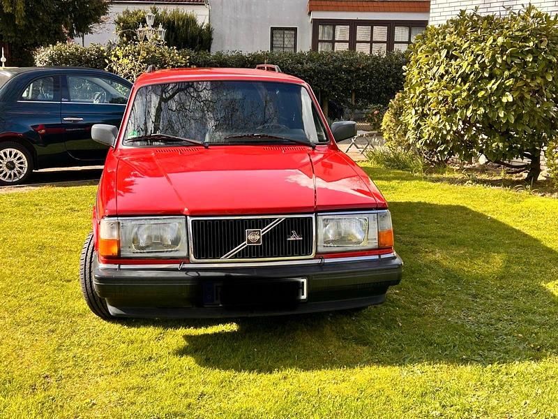 Gebraucht Volvo 245 113 PS (83 kW) 1992 Rot Kombi