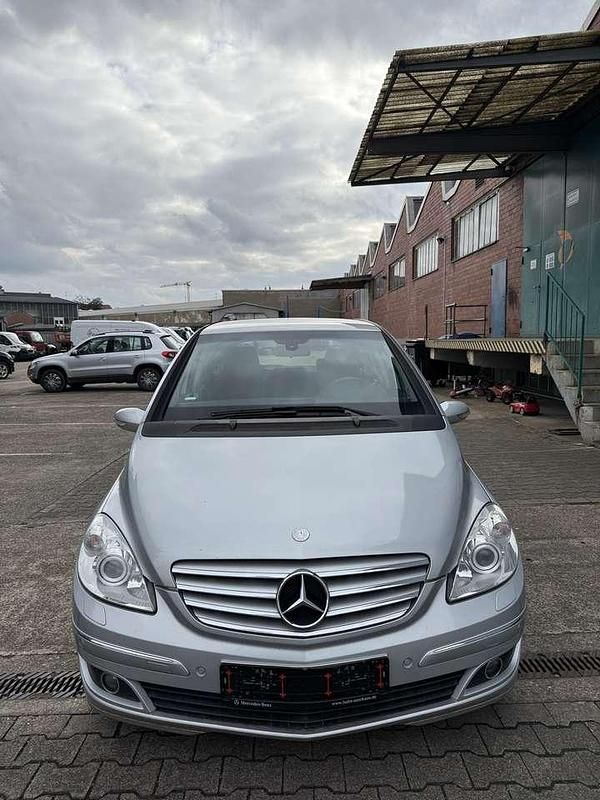 Gebraucht Mercedes E200 193 PS (141 kW) 2006 Kombi