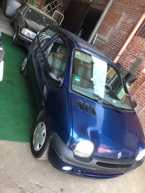 Second-hand Renault Clio II 1999 Albastru Hatchback