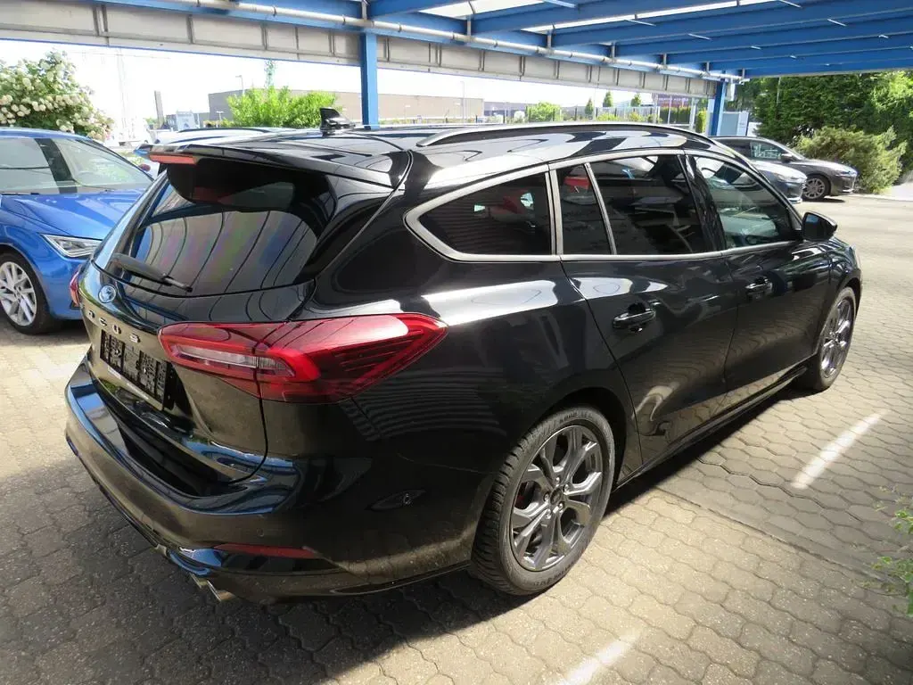 Gebraucht Ford Focus ST-Line X 155 PS (114 kW) 2024 Schwarz Limousine