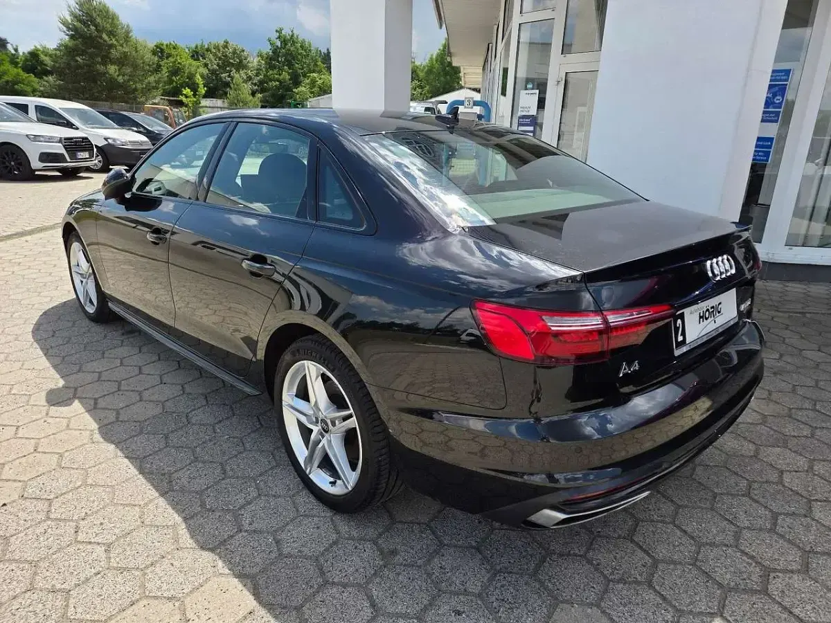 Gebraucht Audi A4 Sport 204 PS (150 kW) 2023 Schwarz Limousine