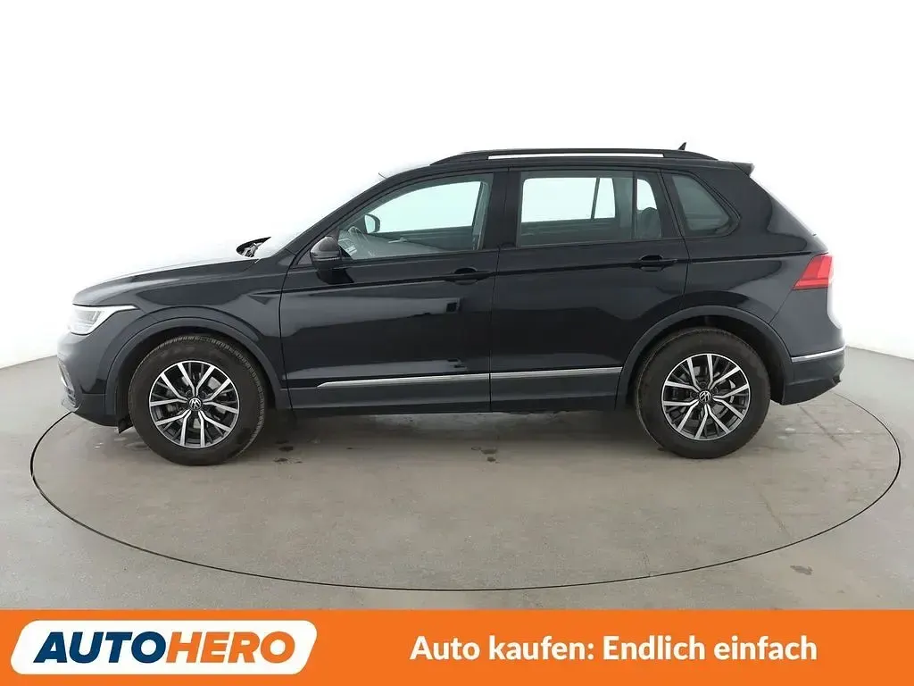 Gebraucht VW Tiguan Life 150 PS (110 kW) 2022 Schwarz SUV