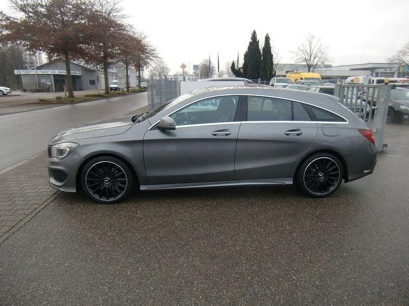 Gebraucht Mercedes CLA220 Shooting Brake 177 PS (130 kW) 2016 Grau Kombi