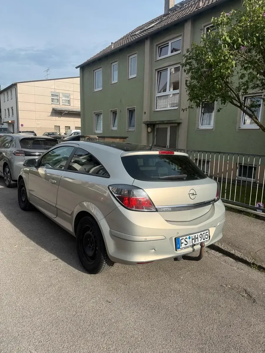 Gebraucht Opel Astra GTC 140 PS (102 kW) 2006 Beige Kleinwagen