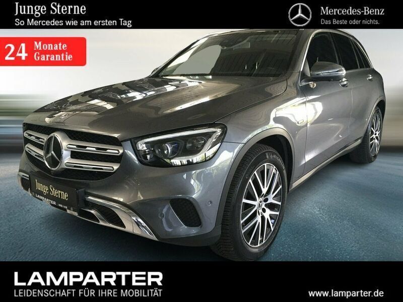 Grau Gebraucht 2020 Mercedes GLC300e SUV | 41.980 € (Teuer) - Bild 1/4