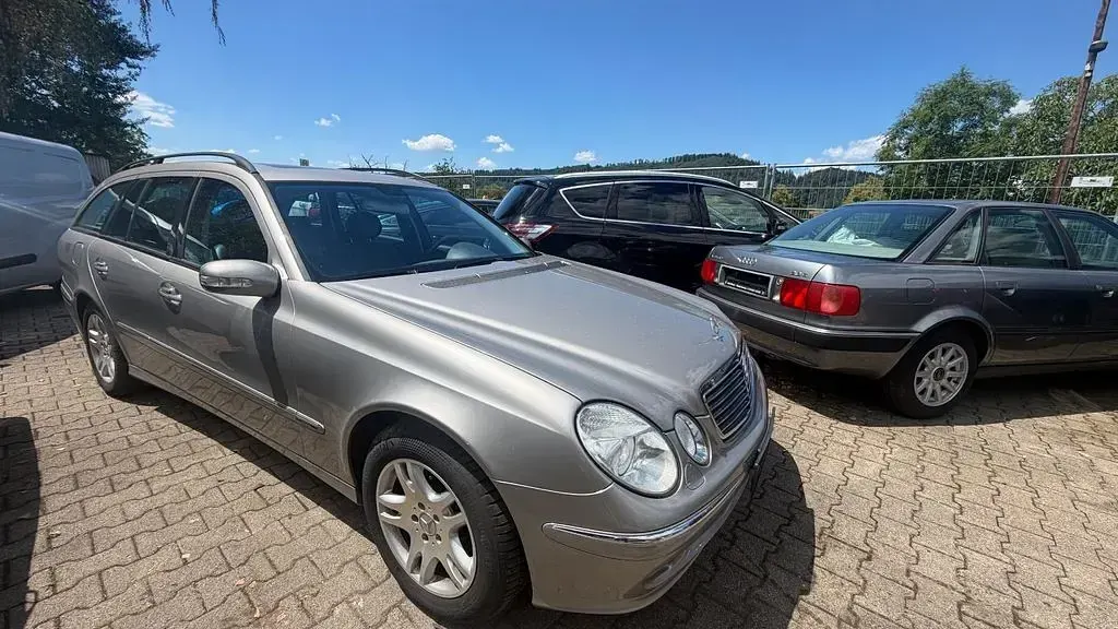 Gebraucht Mercedes E320 224 PS (164 kW) 2004 Grau Limousine