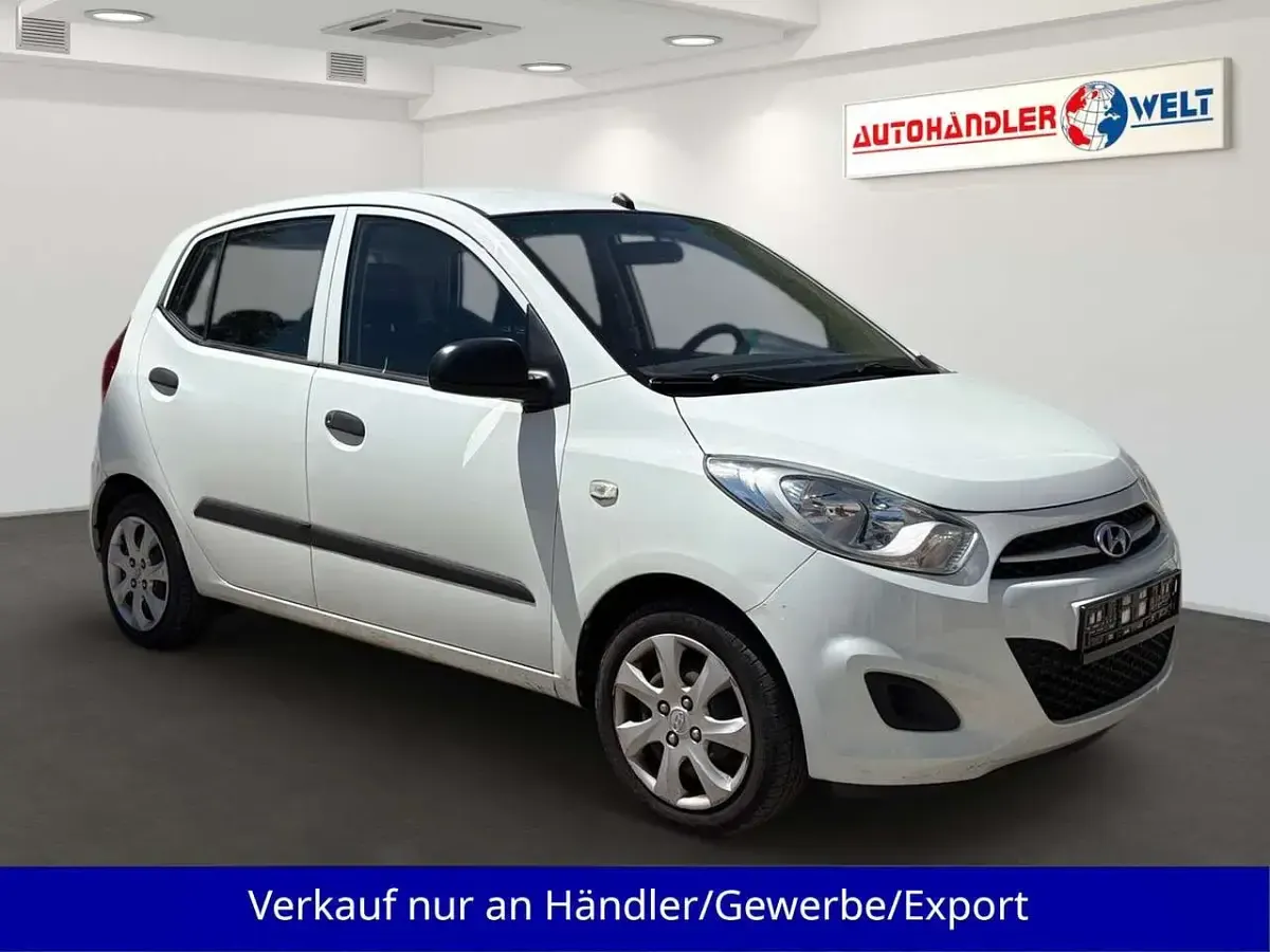 Gebraucht Hyundai i10 69 PS (50 kW) 2011 Weiss Kleinwagen