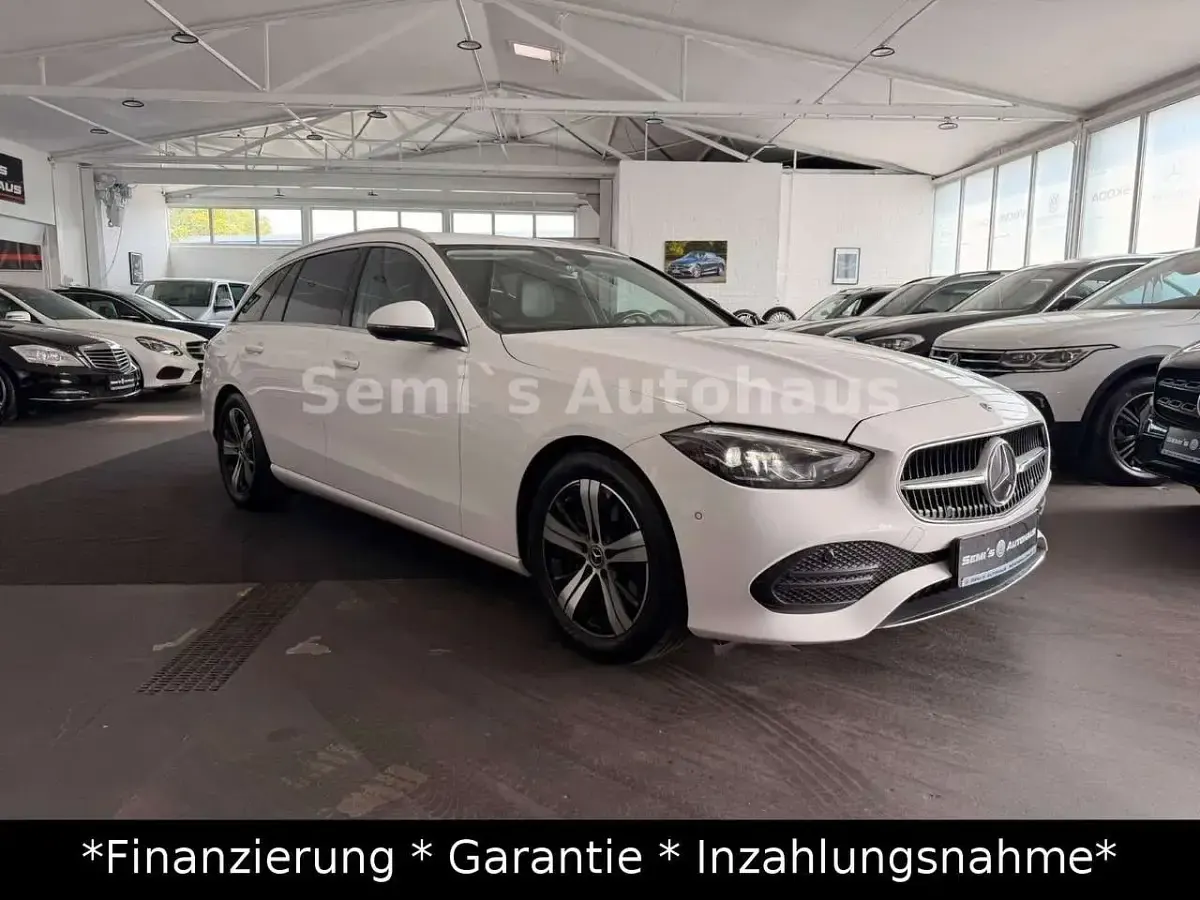 Gebraucht Mercedes C200 163 PS (119 kW) 2023 Polarweiss Kombi