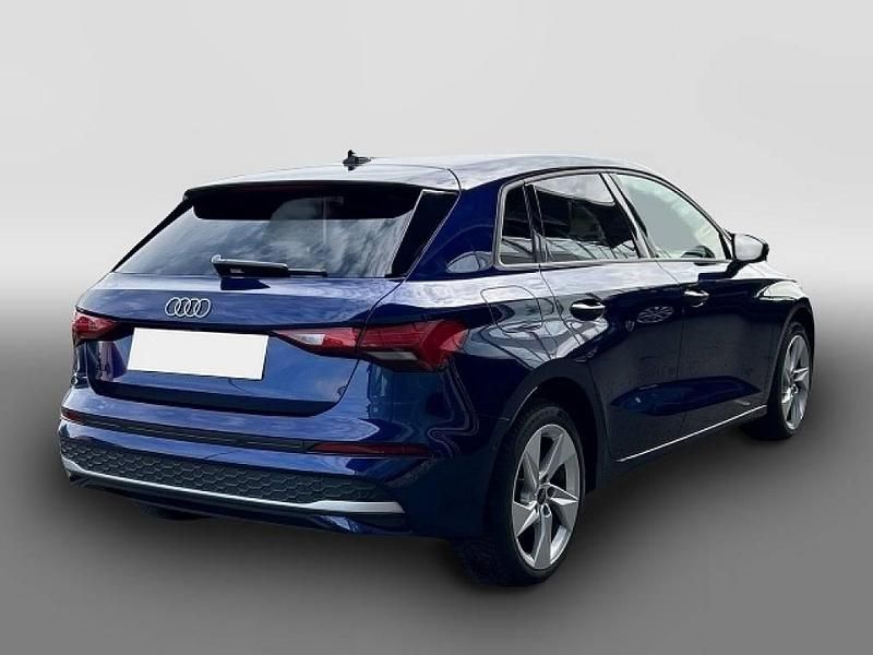 Gebraucht Audi A3 Advanced Plus 116 PS (85 kW) 2025 Blau Limousine