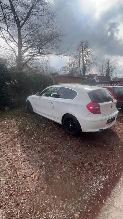Gebraucht BMW 120 177 PS (130 kW) 2010 Weiß Kleinwagen