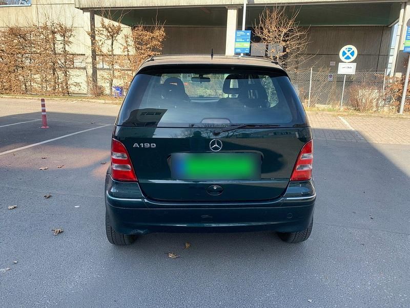 Gebraucht Mercedes A190 125 PS (91 kW) 2002 Grün Limousine