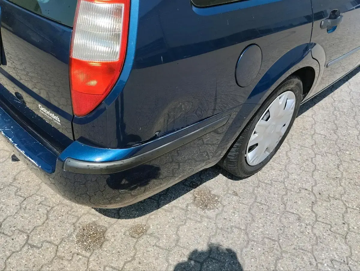 Gebraucht Ford Mondeo 110 PS (80 kW) 2003 Blau Kombi