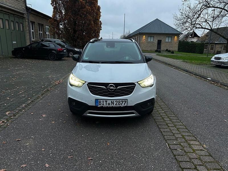 Weiß Gebraucht 2018 Opel Crossland Ultimate SUV | 10.400 € (Superpreis) - Bild 1/4