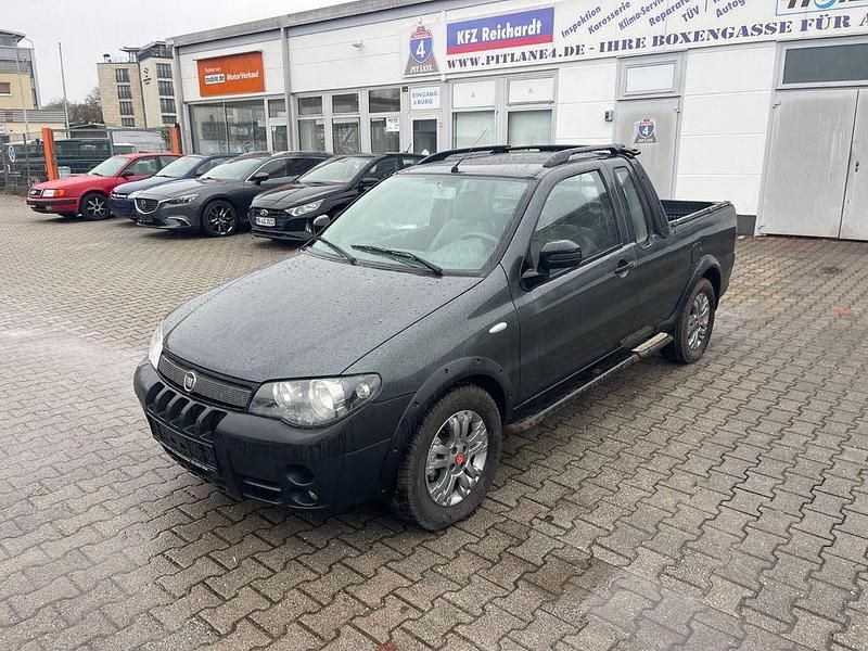 Grau Gebraucht 2011 Fiat Strada Abholung | 3.900 € (Superpreis) - Bild 1/4