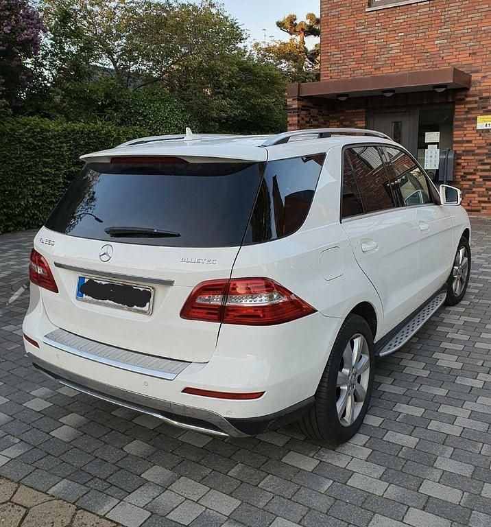 Gebraucht Mercedes ML350 258 PS (189 kW) 2015 Weiß SUV