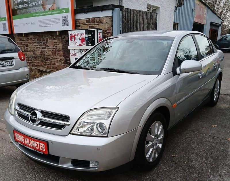 Grau Gebraucht 2003 Opel Vectra Elegance Limousine | 5.299 € - Bild 1/4