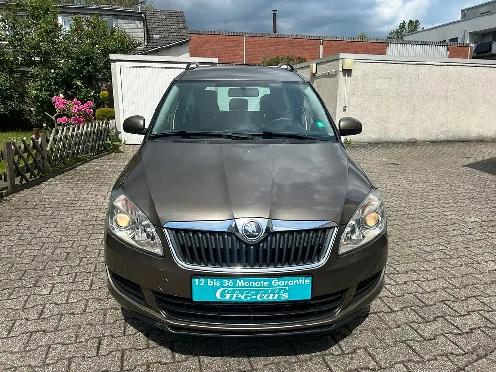 Gebraucht Skoda Roomster 86 PS (63 kW) 2014 Gold Van / Kleinbus