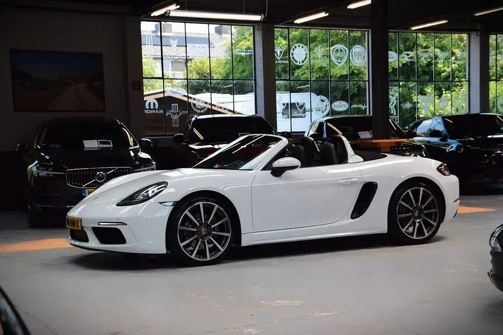 Begagnad Porsche Boxster 349 HK (256 kW) 2017 Vit Cab