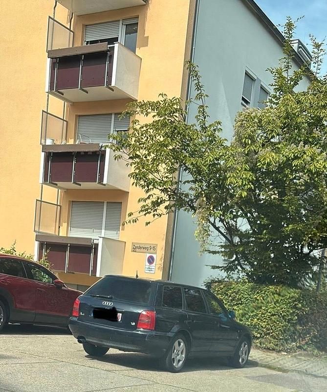 Blau Gebraucht 1997 Audi A4 Kombi | 1.000 € (Fairer Preis) - Bild 1/1