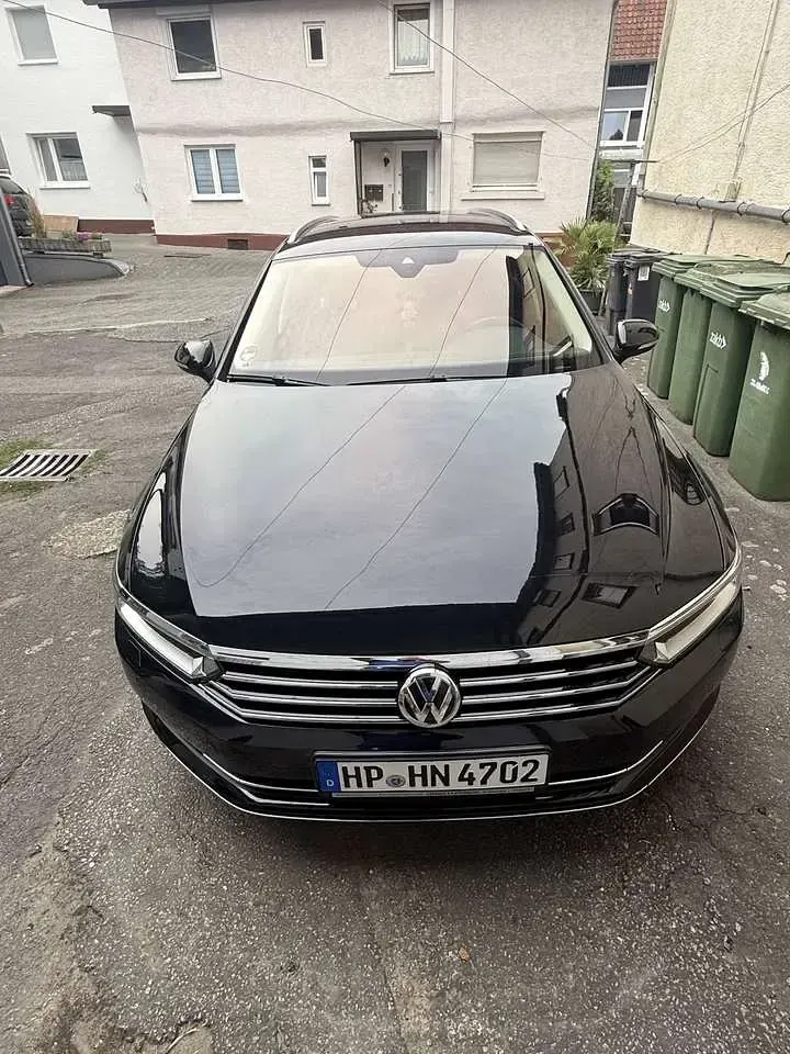 Gebraucht VW Passat Highline 150 PS (110 kW) 2018 Schwarz Kombi