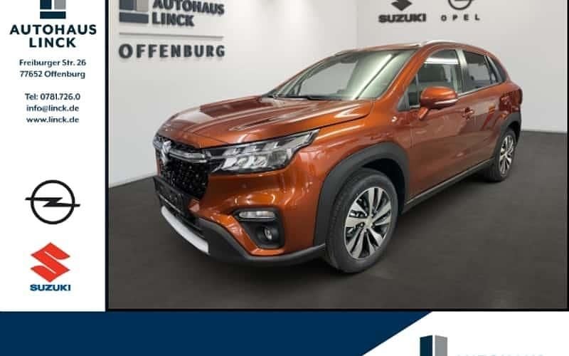 Farbe: braun Neu 2025 Suzuki SX4 S-Cross Comfort+ SUV | 29.988 € (Fairer Preis) - Bild 1/4