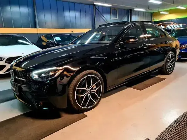 Gebraucht Mercedes E300 AMG 194 PS (142 kW) 2022 Schwarz Limousine