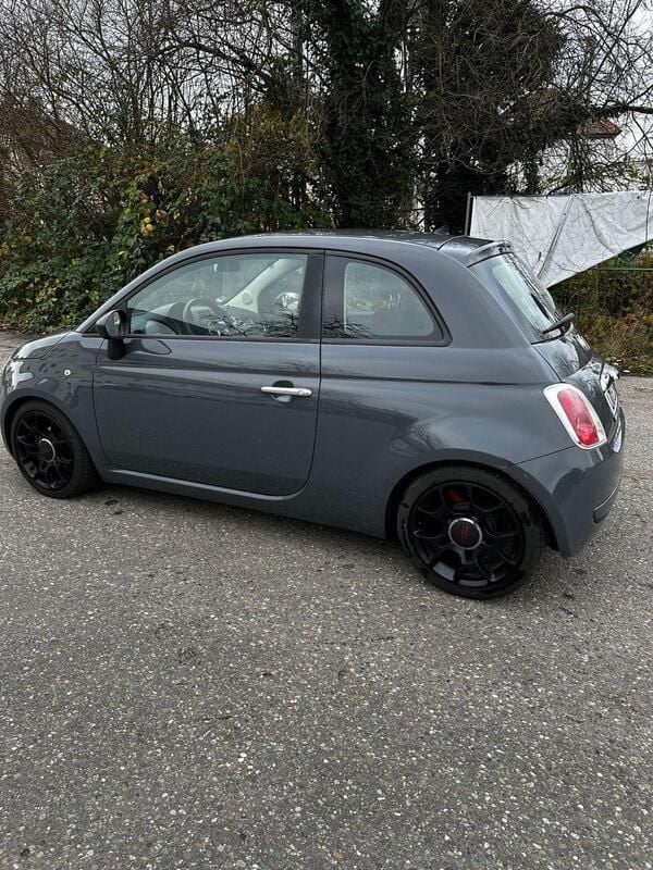 Grau Gebraucht 2015 Fiat 500 Kleinwagen | 4.950 € (Superpreis) - Bild 1/4