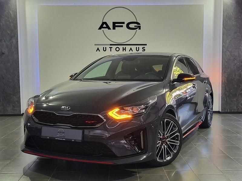 Grau Gebraucht 2019 Kia ProCeed GT Kleinwagen | 24.795 € (Fairer Preis) - Bild 1/4