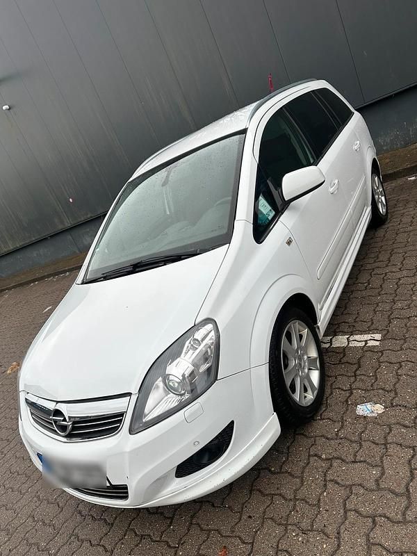 Gebraucht Opel Zafira 125 PS (91 kW) 2012 Weiß Van / Kleinbus