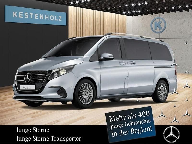 Hightechsilber metallic Gebraucht 2024 Mercedes V220 Van / Kleinbus | 55.488 € (Etwas zu teuer) - Bild 1/4