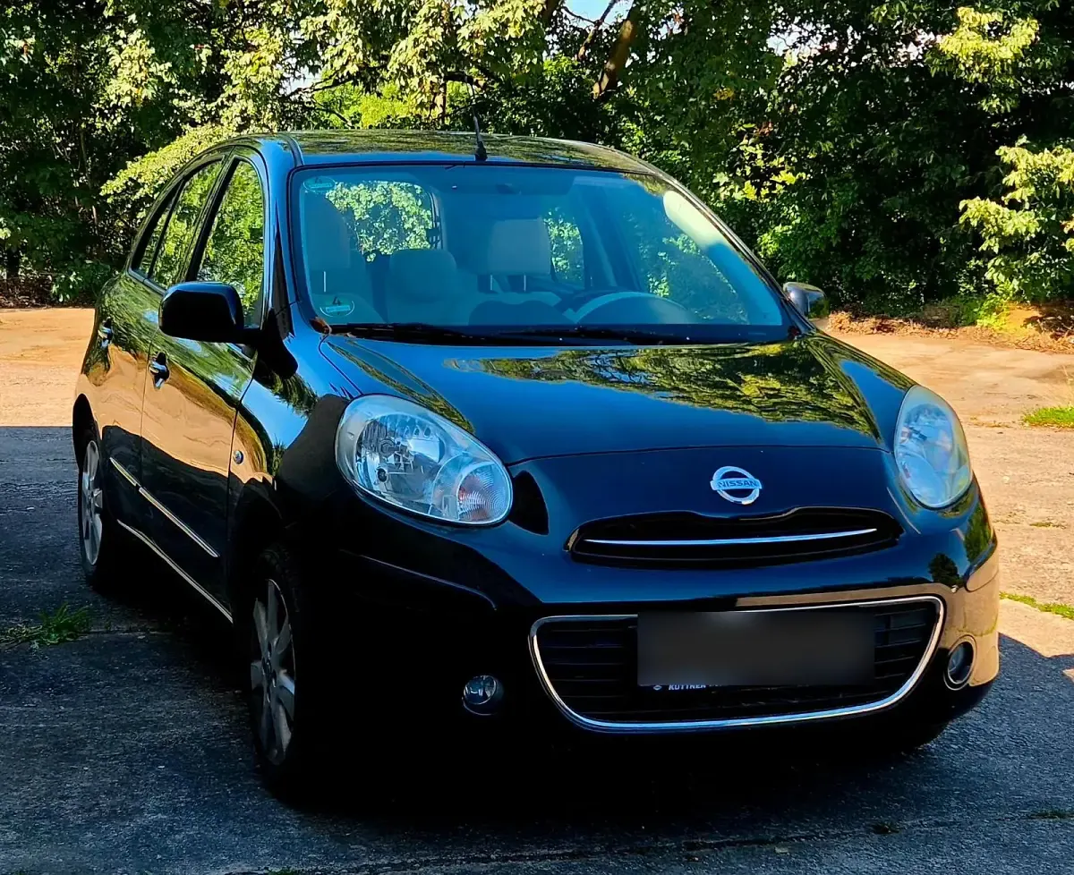 Gebraucht Nissan Micra 80 PS (58 kW) 2011 Schwarz Kleinwagen