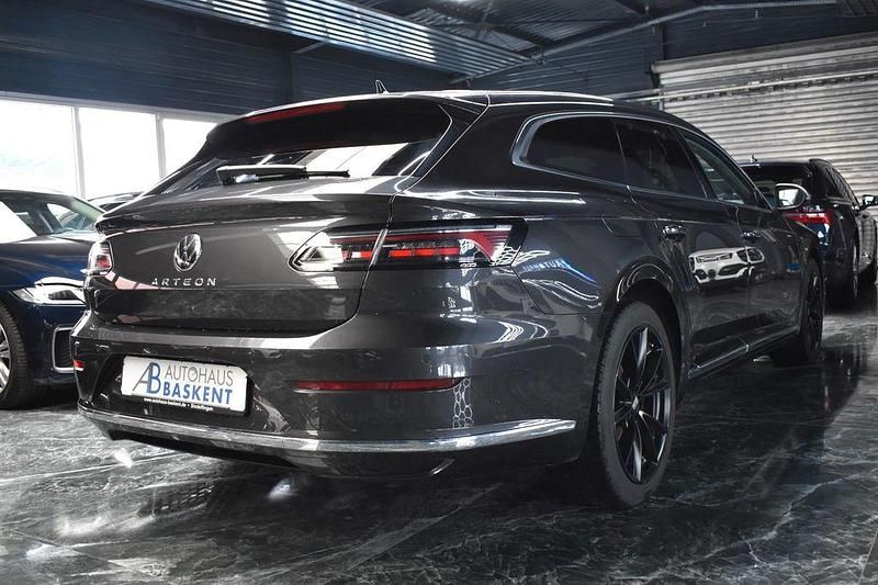Gebraucht VW Arteon Elegance 150 PS (110 kW) 2023 Grau Limousine