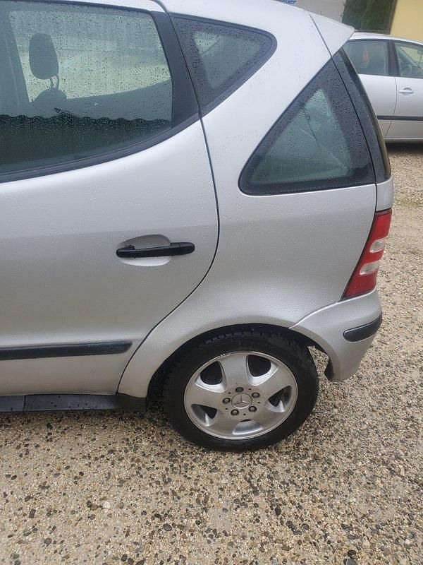 Gebraucht Mercedes A160 Classic 102 PS (75 kW) 2003 Silber Kleinwagen