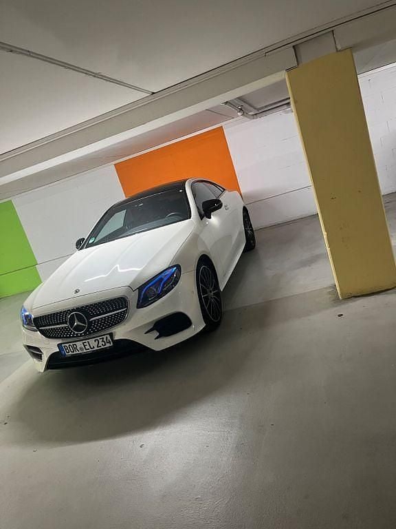 Gebraucht Mercedes E400 340 PS (250 kW) 2019 Weiß Coupé