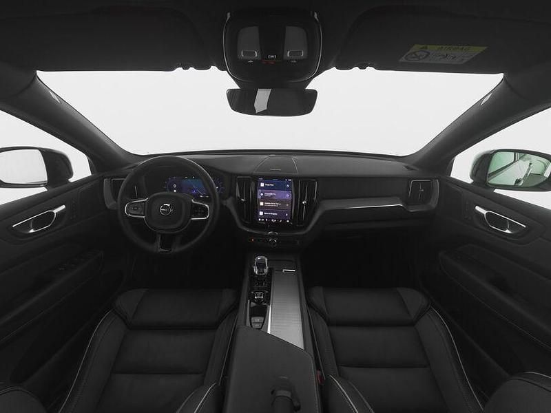 Usado Volvo XC60 Plus 197 HP (144 kW) 2024 Cinzento SUV